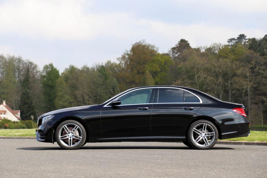  Mercedes-Benz E220 d AMG Line 2016 года  (WW) (фото 11 из 19)